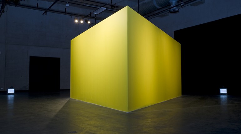 David Haines & Joyce Hinterding, Telepathy, at P.Space, Sydney Australia.  Photo by Michael Myers